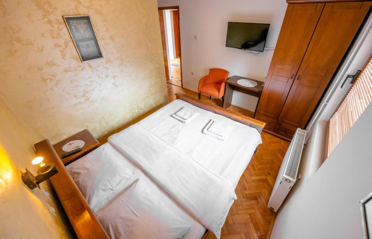 קולאסין Guesthouse Sandra מראה חיצוני תמונה