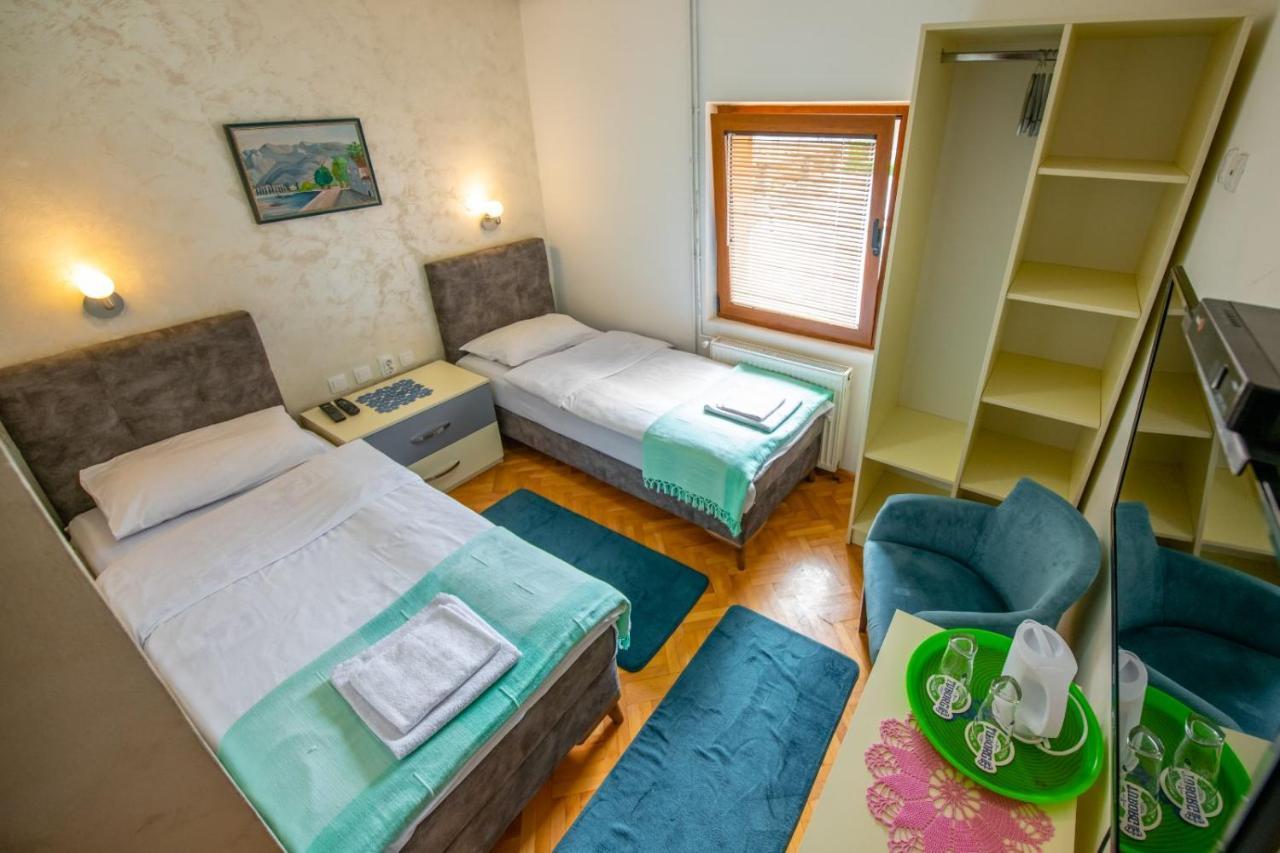 קולאסין Guesthouse Sandra מראה חיצוני תמונה