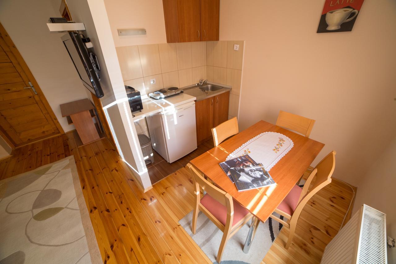 קולאסין Guesthouse Sandra מראה חיצוני תמונה